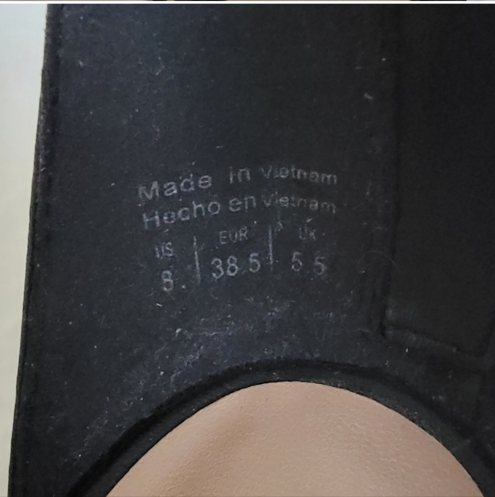 Black Heel Sandal - Call it Spring - Size 8 - Picture 4 of 10